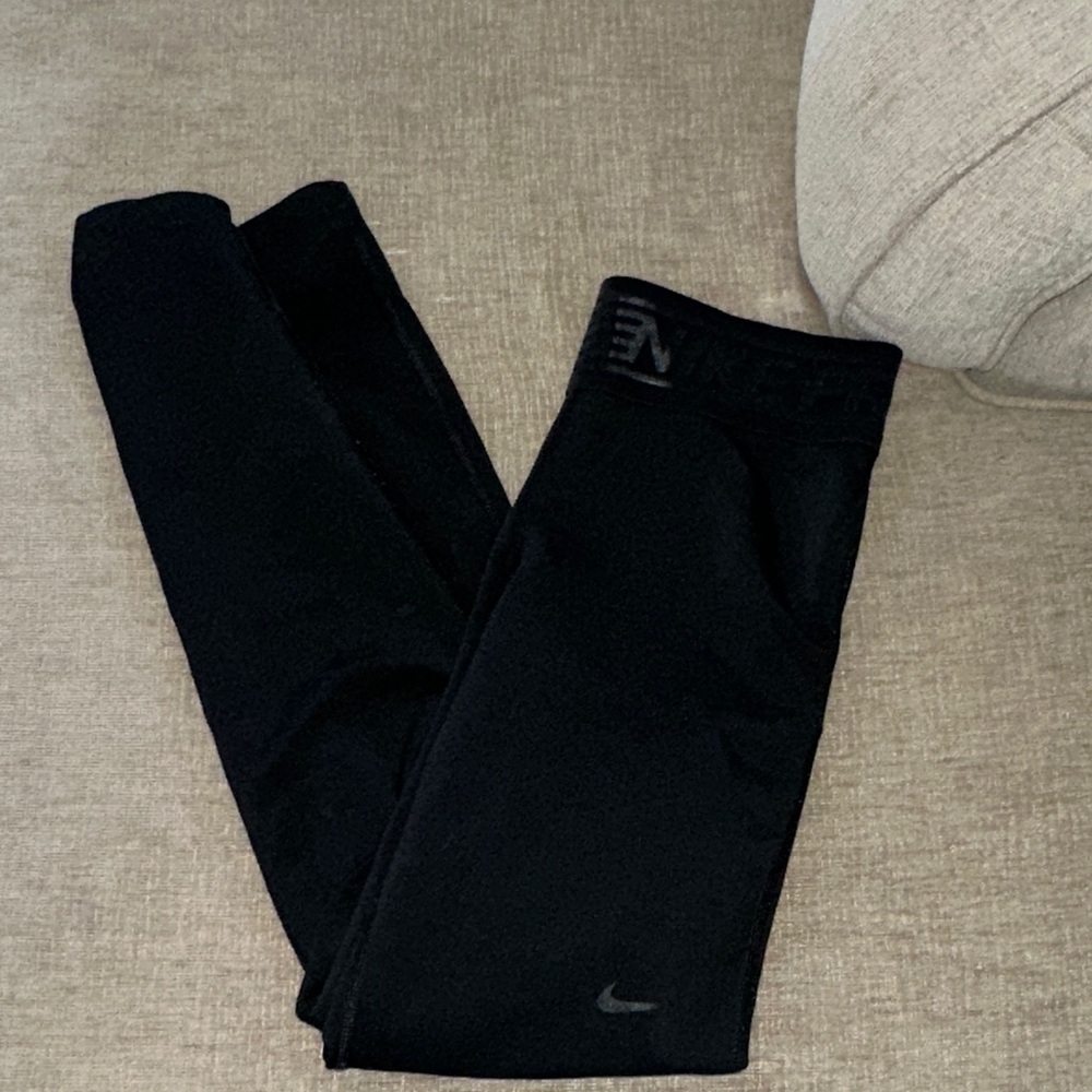 Nike  Black Athletic Leggings with Subtle Swoosh
